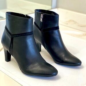 LAUREN Ralph LAUREN sade black heels boots women’s size 9B excellent condition